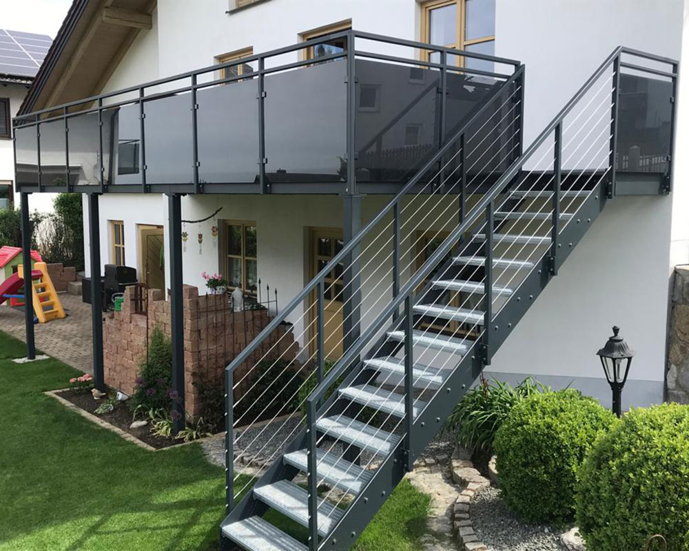 Terrassen- & Balkonanlage